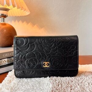 Chanel Camellia Wallet on Chain, 19*4*11, very good conditions
